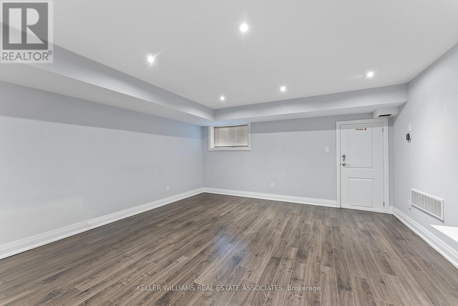 1 - 2504 Lakeshore Boulevard W, Toronto (Mimico), Ontario  M8V 1E1 - Photo 6 - W12113302
