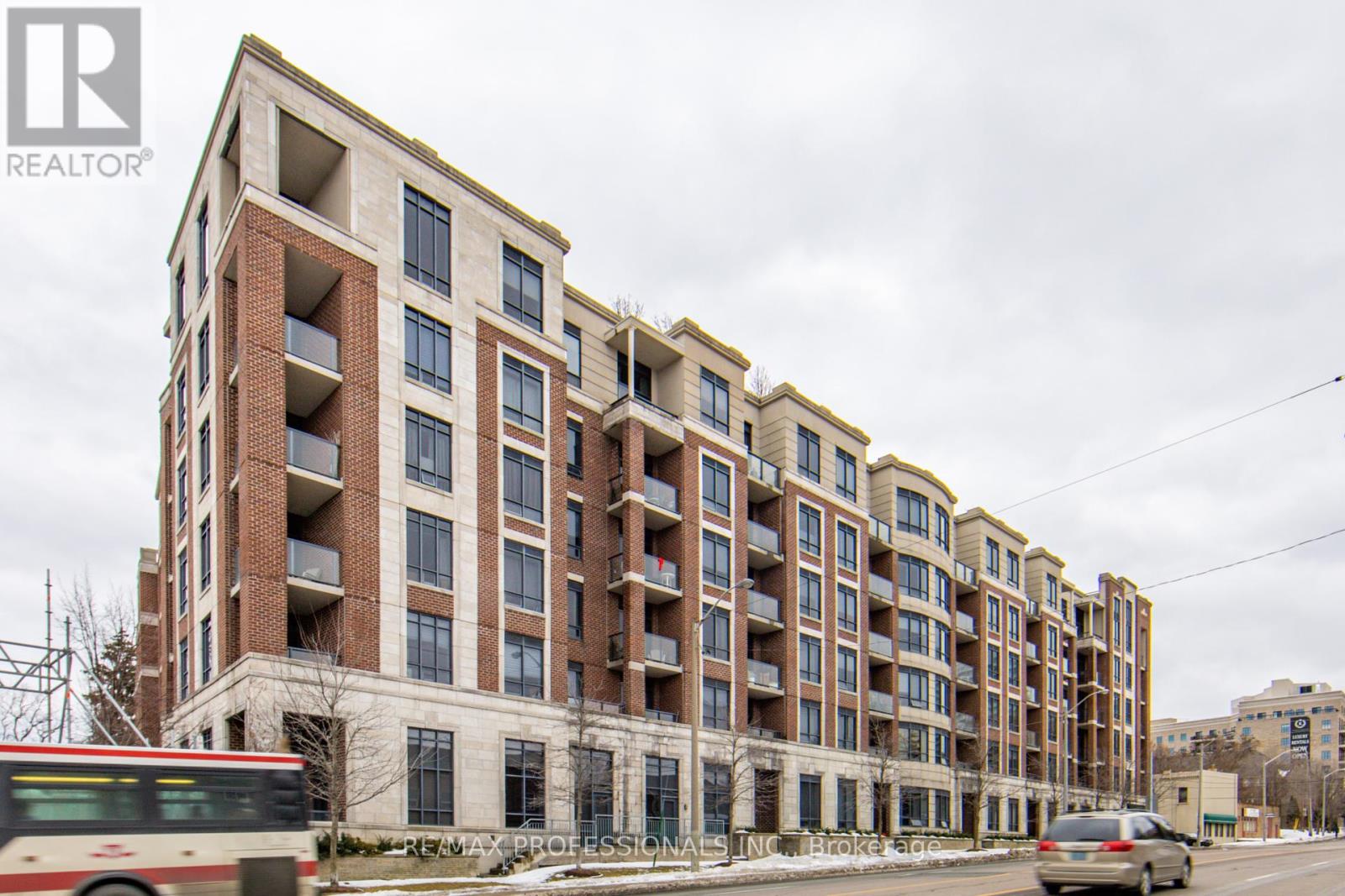 118 - 25 Earlington Avenue, Toronto (Kingsway South), Ontario  M8X 3A3 - Photo 1 - W12113324