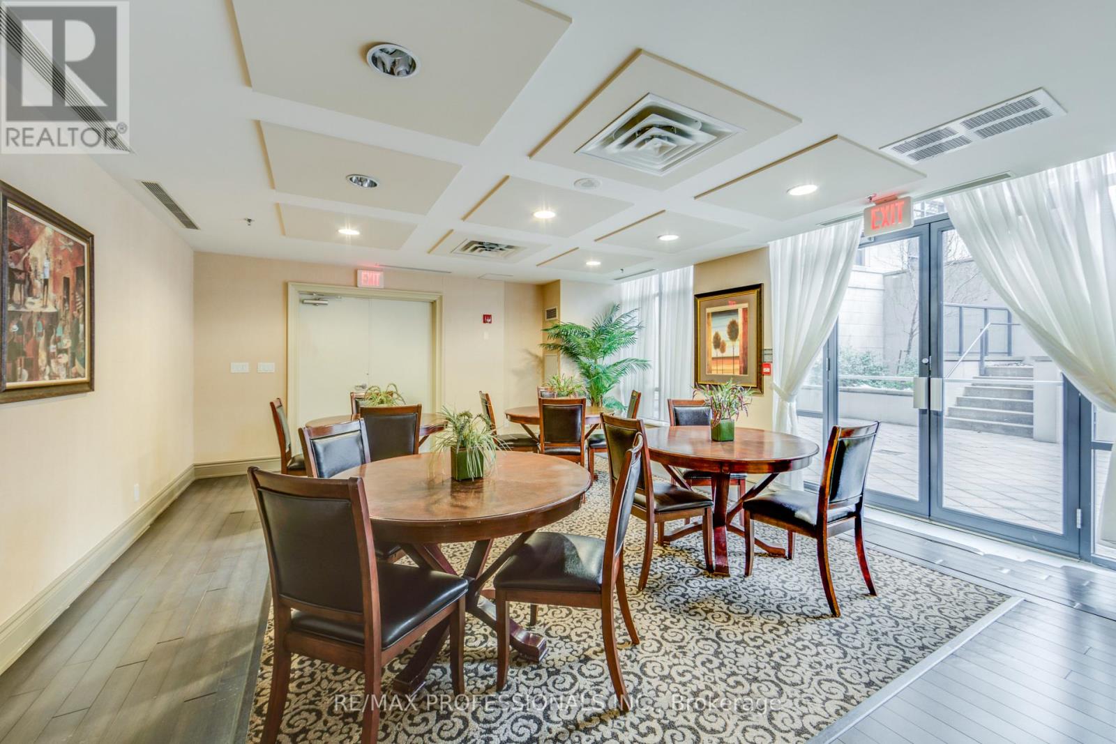 118 - 25 Earlington Avenue, Toronto (Kingsway South), Ontario  M8X 3A3 - Photo 38 - W12113324