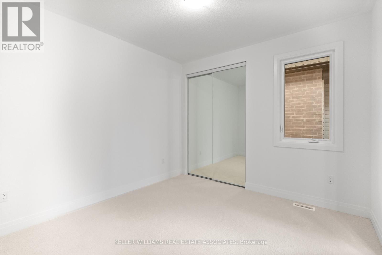 16 Aster Woods Drive, Caledon, Ontario  L7C 4N8 - Photo 22 - W12113338