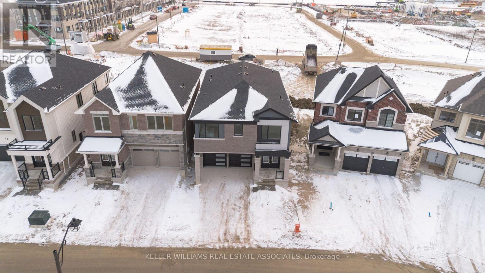 14 Aster Woods Drive, Caledon, Ontario  L7C 4N8 - Photo 35 - W12113361
