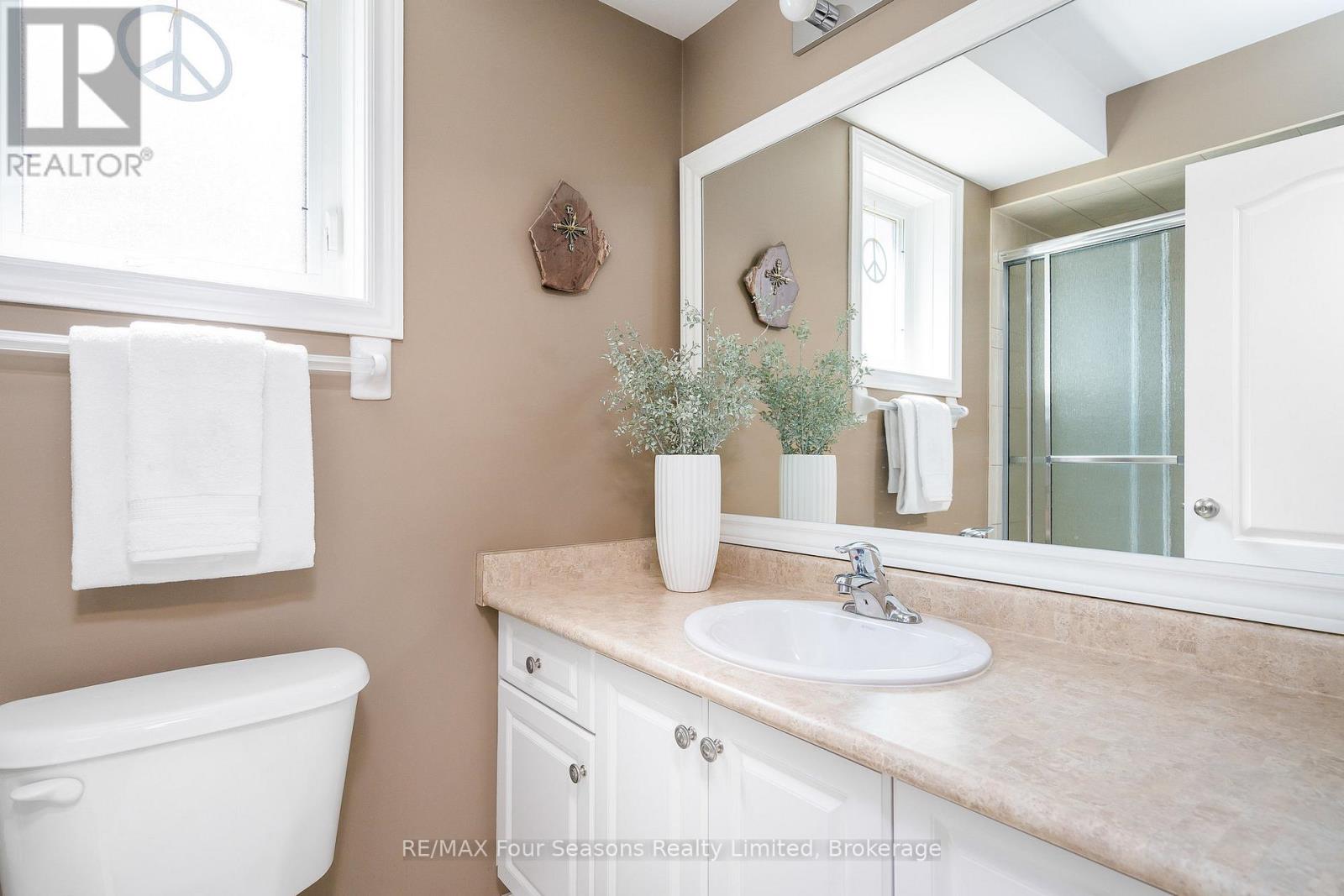 234 Dominion Drive, Clearview, Ontario  L0M 1S0 - Photo 32 - S12112025