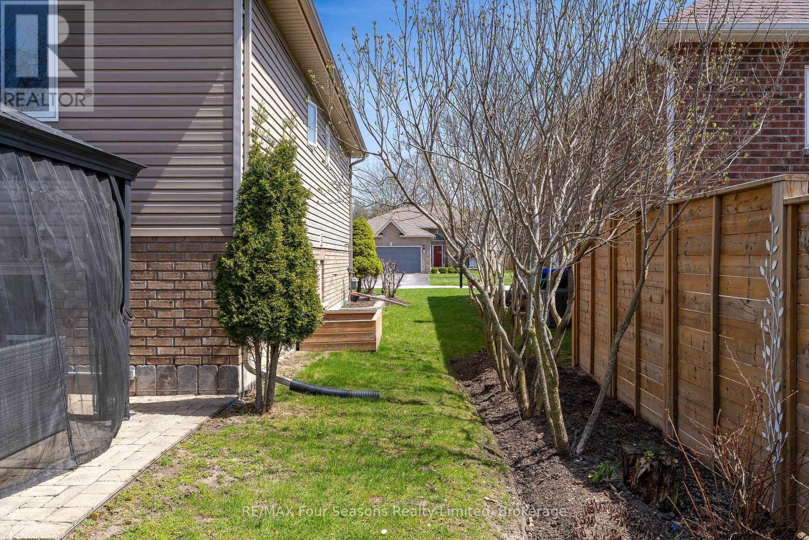 234 Dominion Drive, Clearview, Ontario  L0M 1S0 - Photo 50 - S12112025
