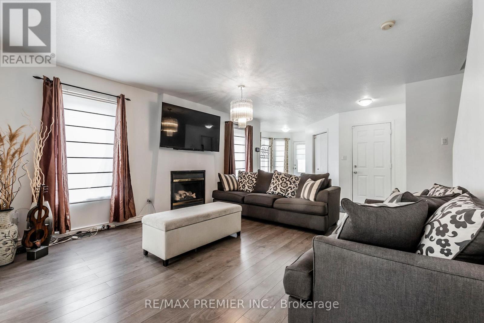Property at 23 CHESTER DRIVE image 5
