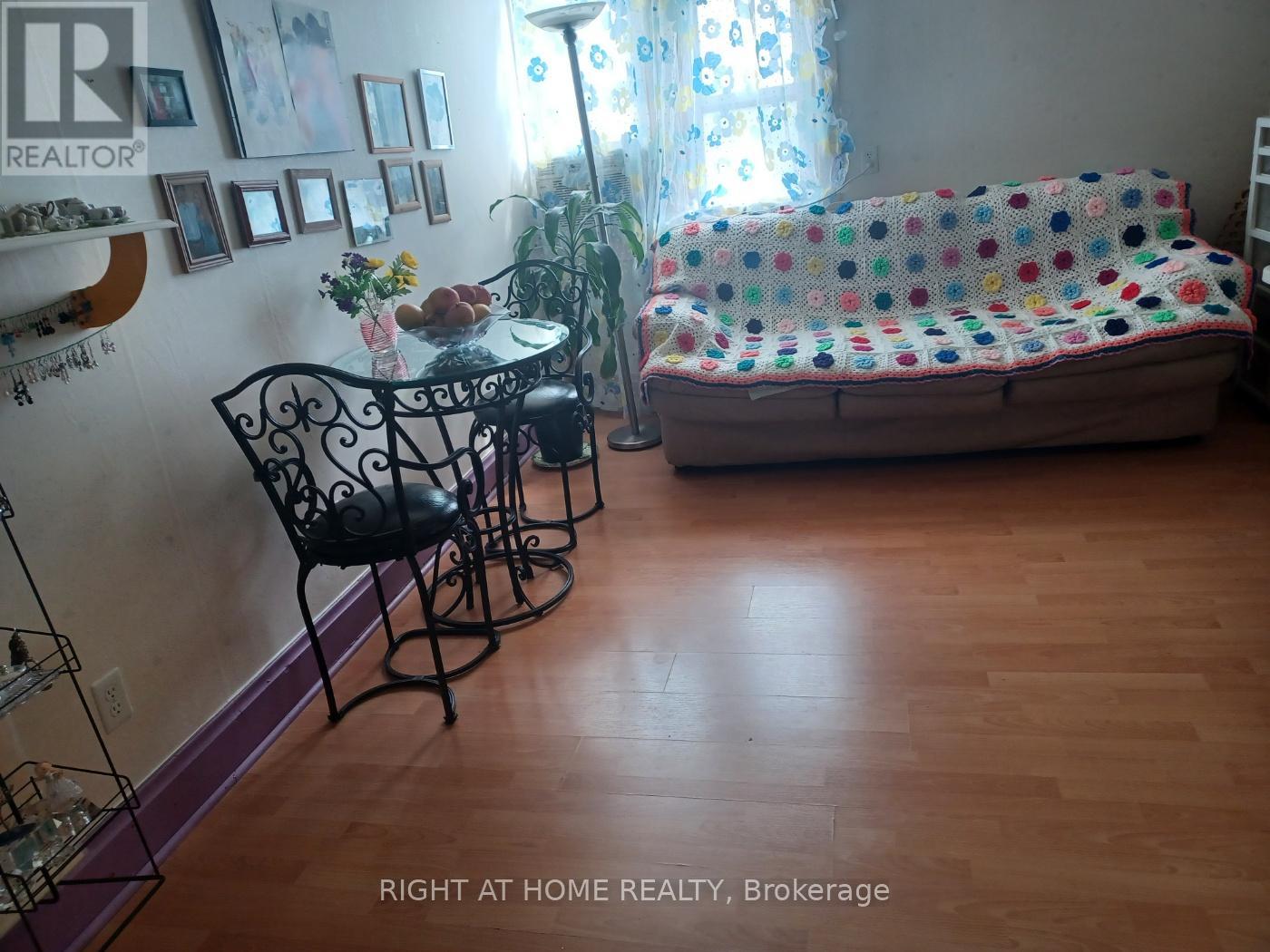 52 Sykes Street S, Meaford, Ontario  N4L 1E3 - Photo 14 - X12113314
