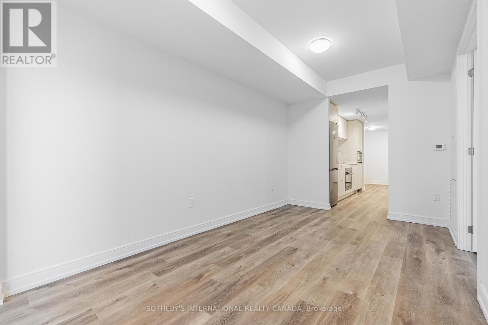 516 - 1 Jarvis Street, Hamilton, Ontario  L8R 3J2 - Photo 12 - X12113332