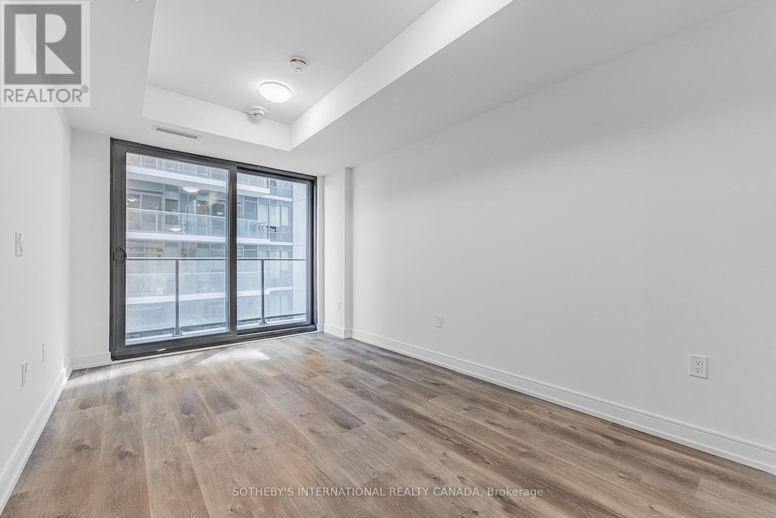 516 - 1 Jarvis Street, Hamilton, Ontario  L8R 3J2 - Photo 14 - X12113332