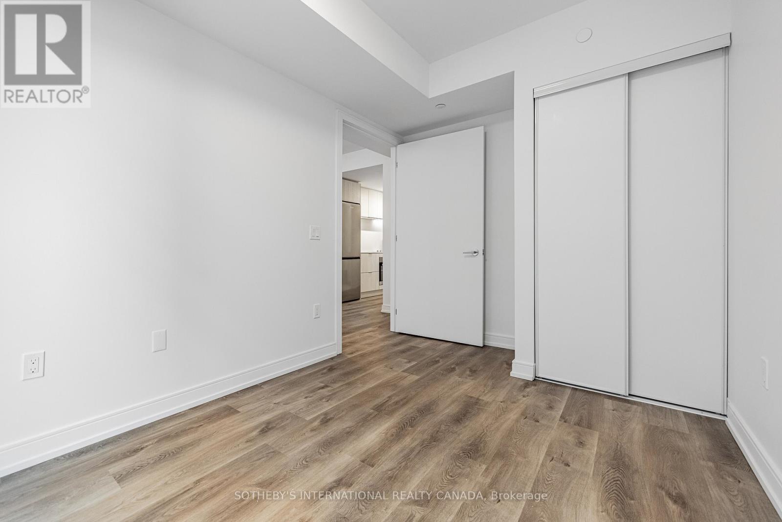 516 - 1 Jarvis Street, Hamilton, Ontario  L8R 3J2 - Photo 17 - X12113332