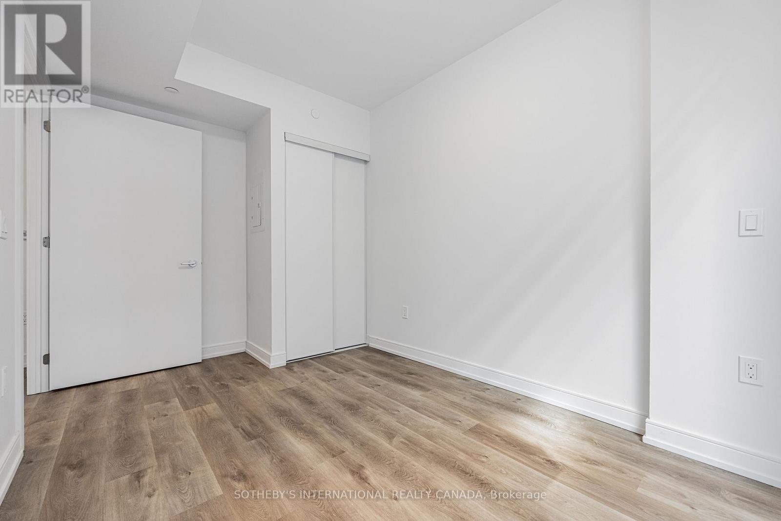516 - 1 Jarvis Street, Hamilton, Ontario  L8R 3J2 - Photo 18 - X12113332