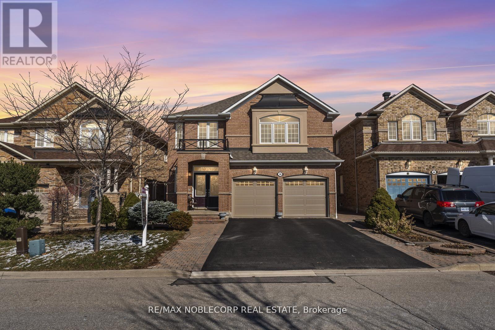 36 Venice Gate Drive, Vaughan, Ontario  L4H 0E7 - Photo 3 - N12003548