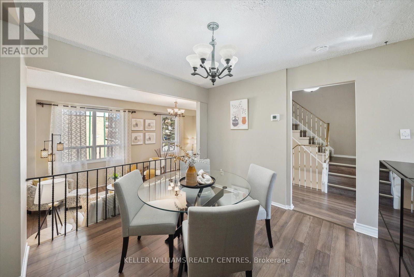 73 Poplar Crescent, Aurora, Ontario  L4G 3M4 - Photo 2 - N12109870