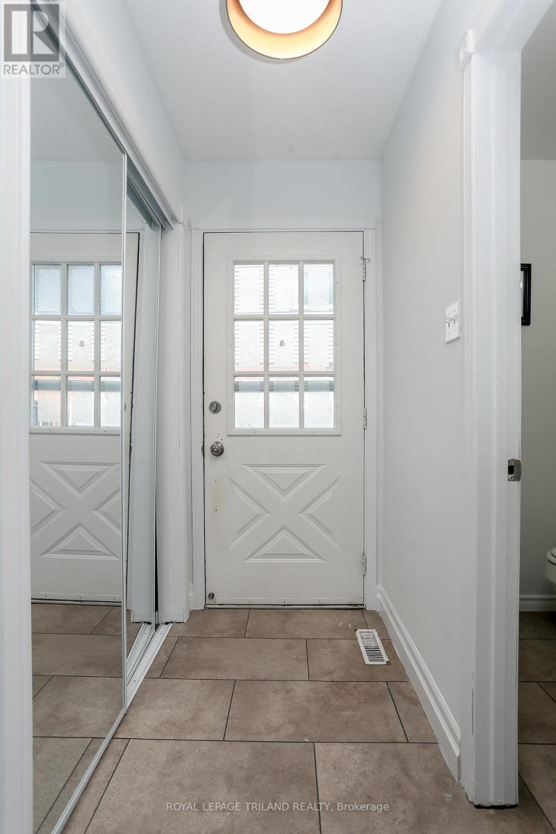 Property at 122 GOLFDALE CRESCENT image 4