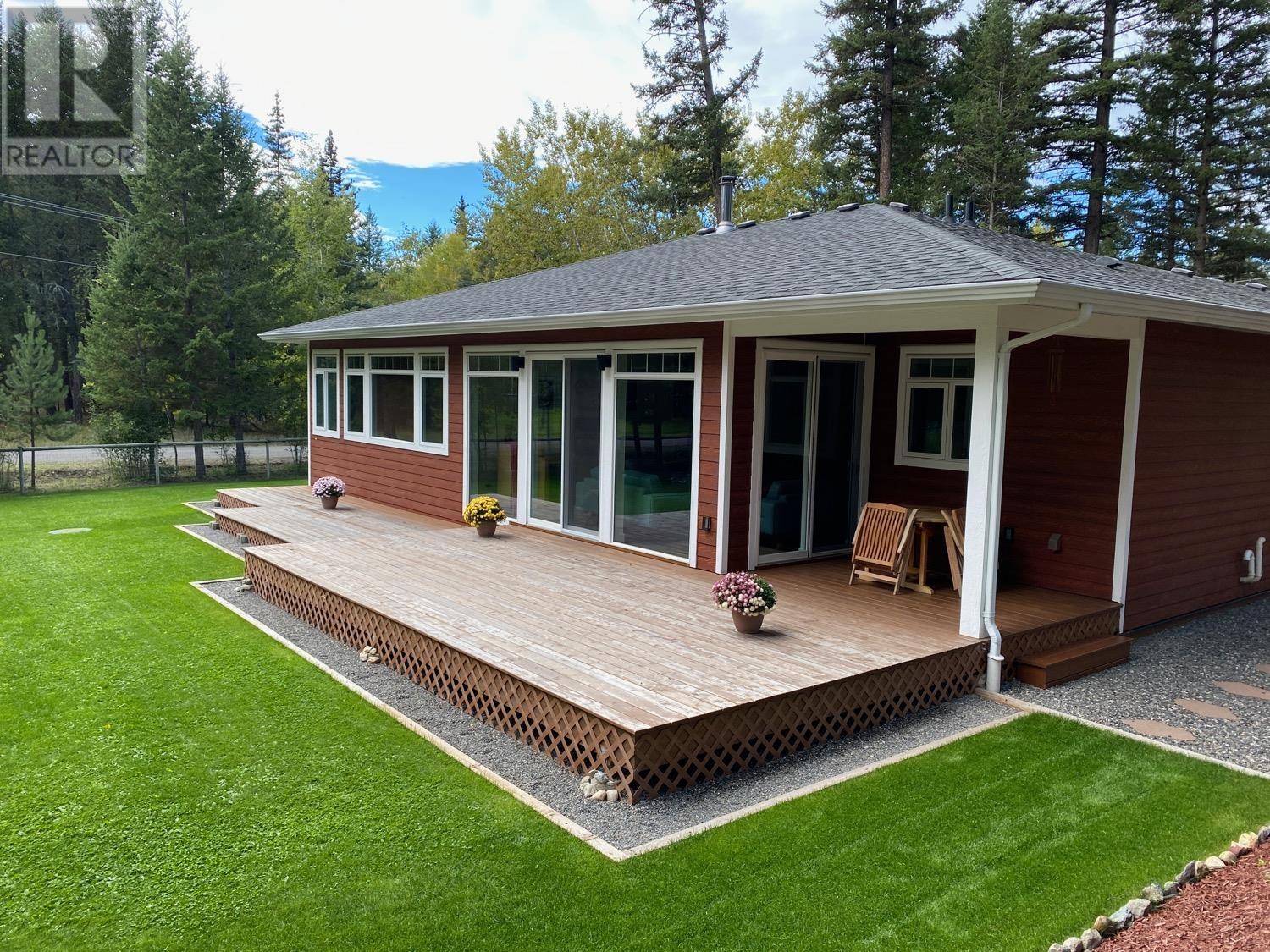 Property at 5330 ANNAHAM CRESCENT image 4