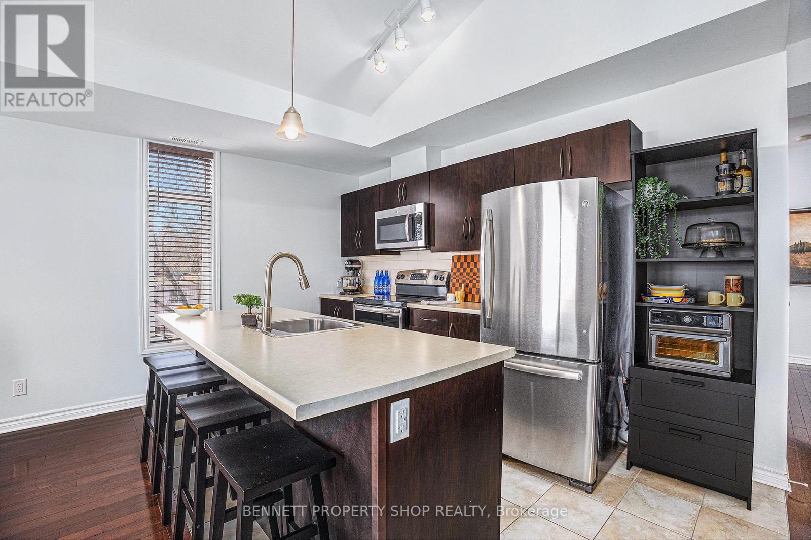 H - 322 Everest, Ottawa, Ontario  K1G 4E3 - Photo 10 - X12113366