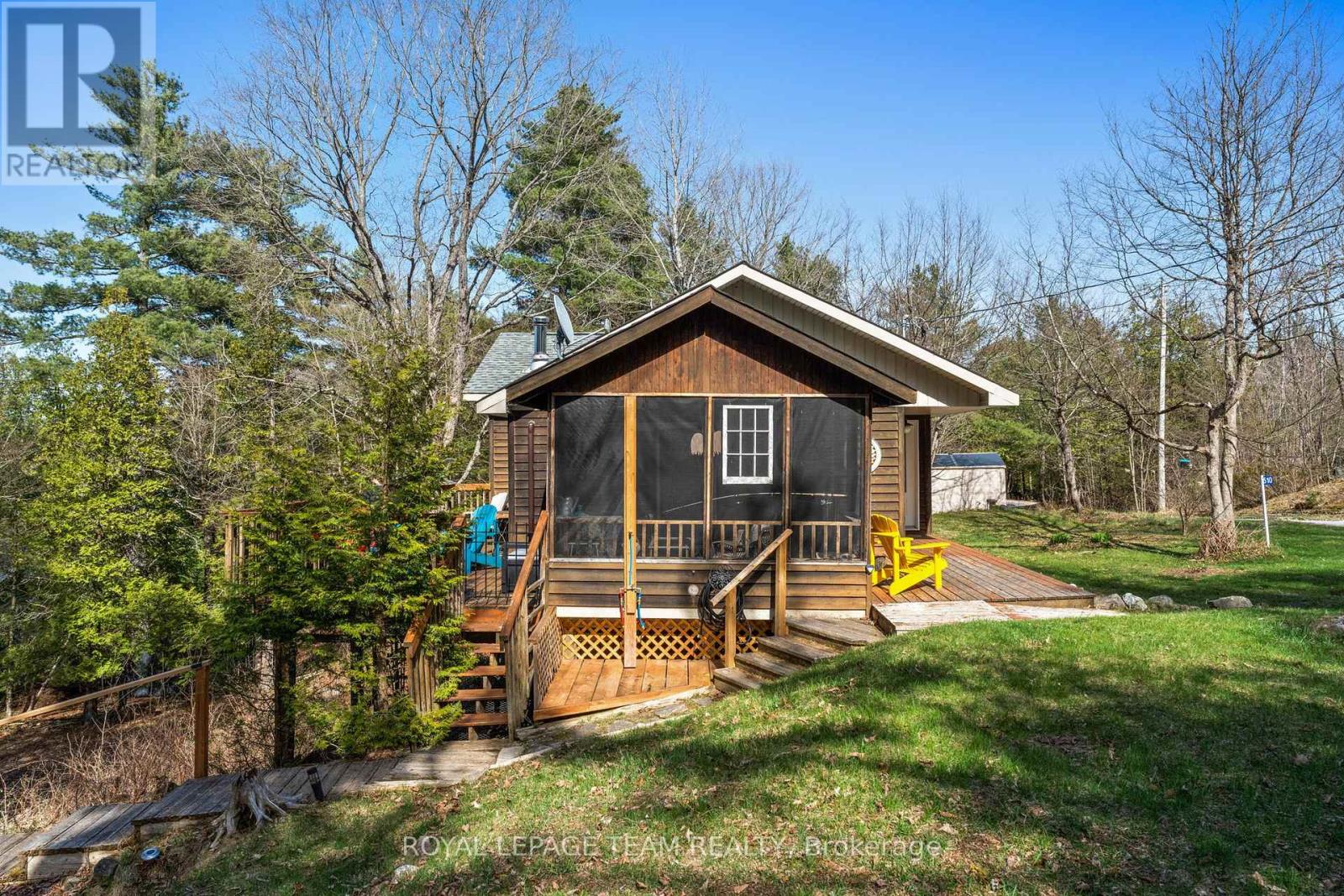 510 31a Clear Lake Lane, Tay Valley, Ontario  K0H 2B0 - Photo 3 - X12113404