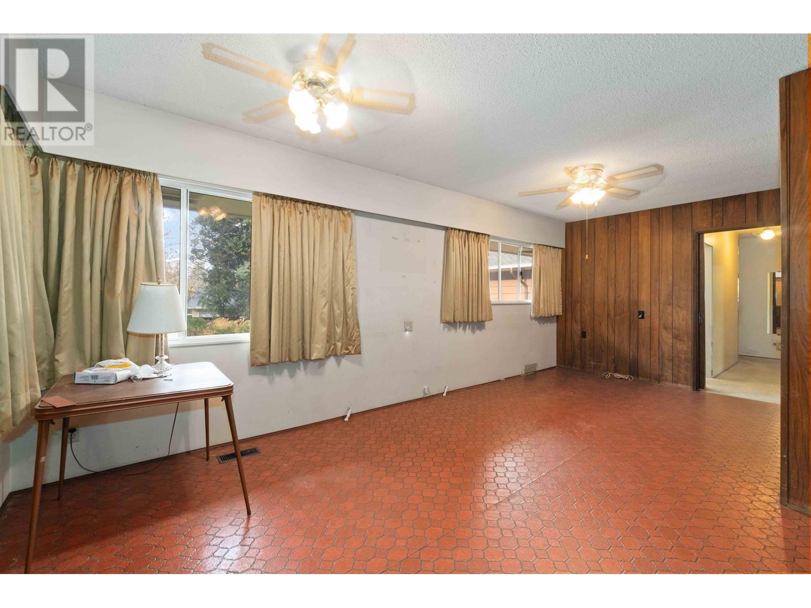 901 Como Lake Avenue, Coquitlam, British Columbia  V3J 3N4 - Photo 15 - R2996319