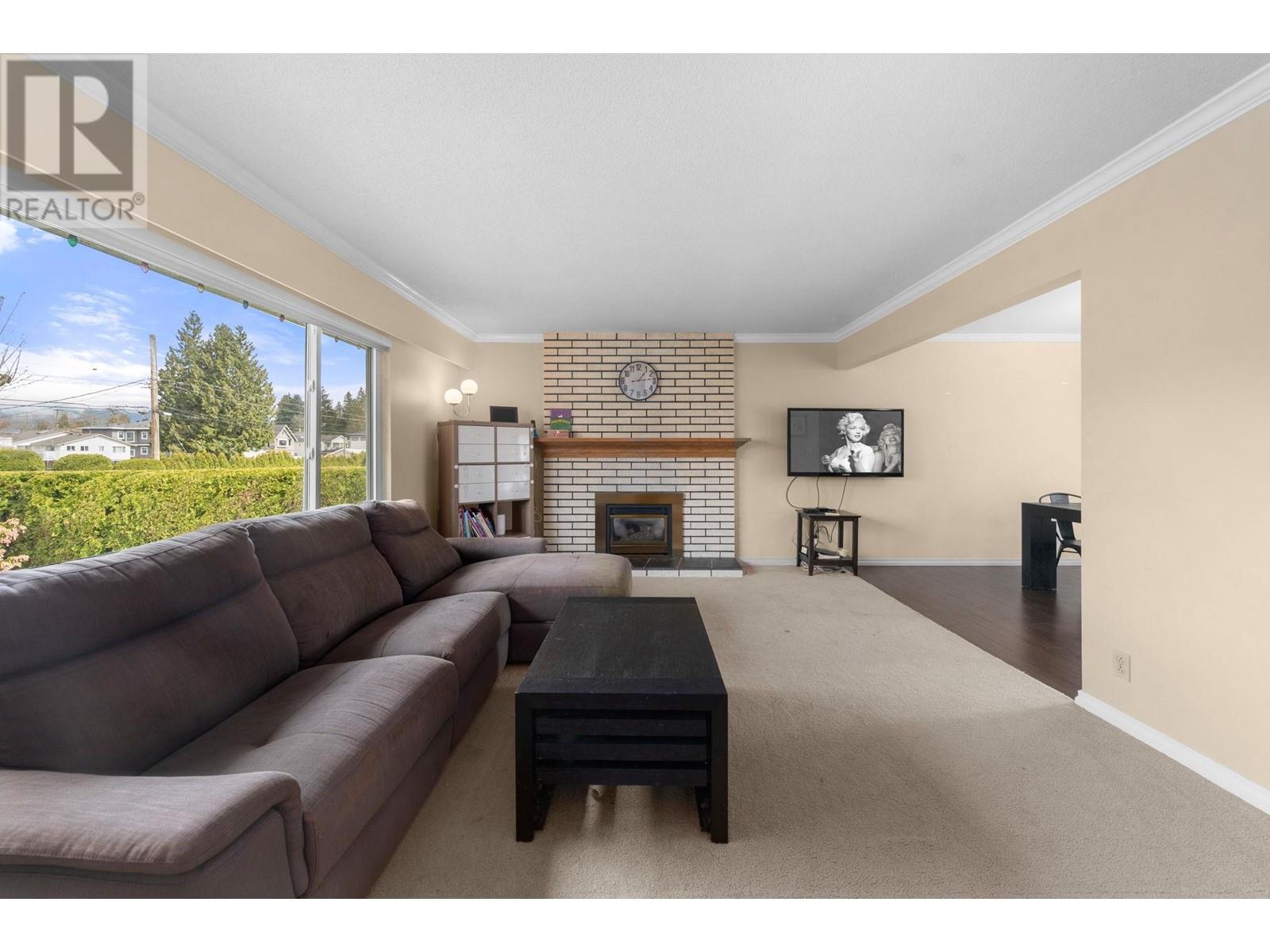 1600 Cornell Avenue, Coquitlam, British Columbia  V3J 3A1 - Photo 3 - R2996350