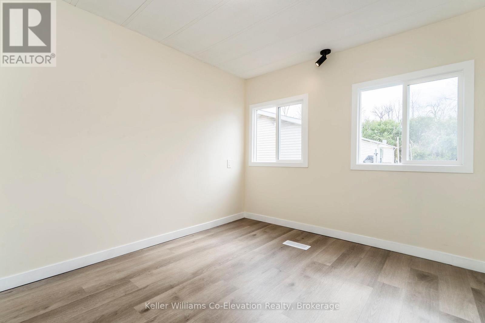 4114 Evergreen Terrace, Severn, Ontario  L3V 0V1 - Photo 29 - S12113363