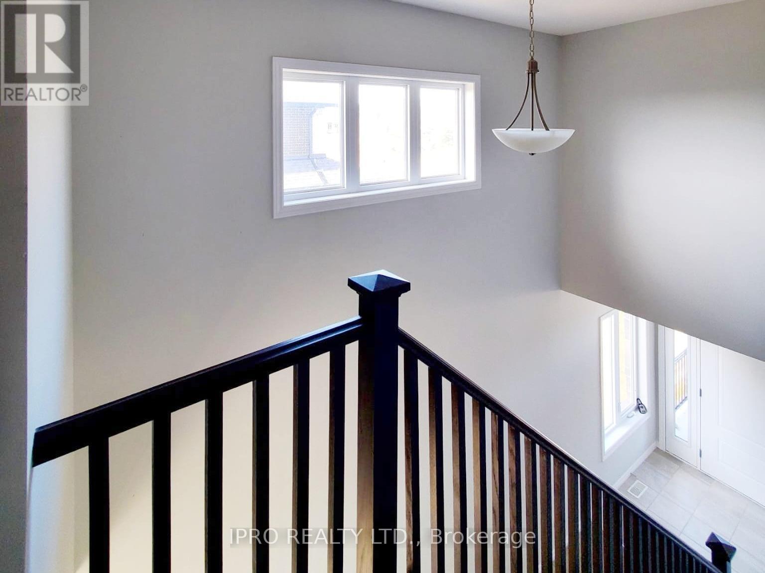 170 Queen Street, Middlesex Centre, Ontario  N0L 1R0 - Photo 10 - X12110861