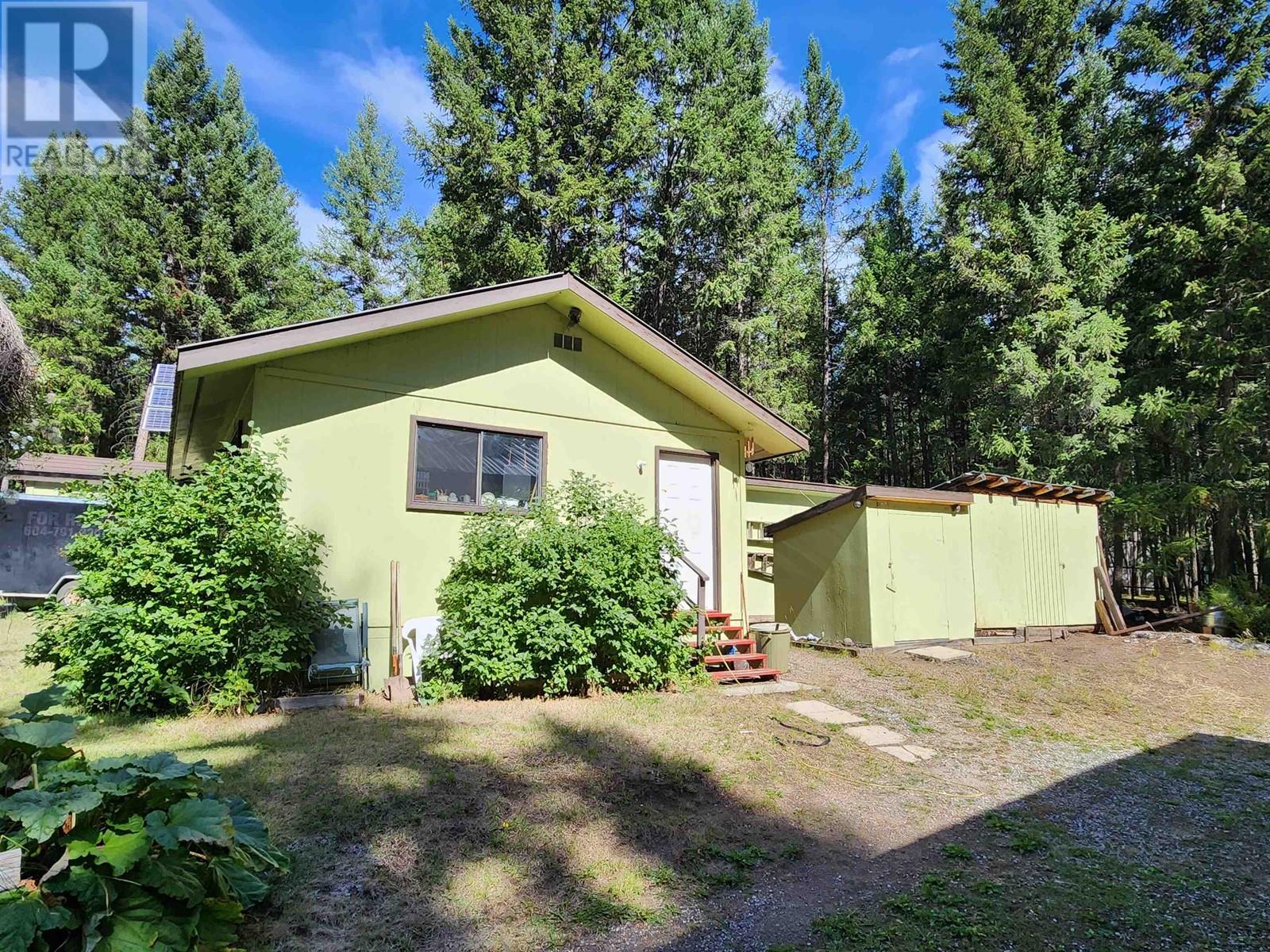 7344 E Young Lake Road, 70 Mile House, British Columbia  V0K 2K2 - Photo 13 - R2972086