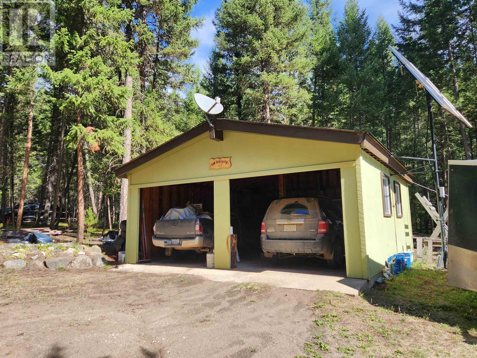 7344 E Young Lake Road, 70 Mile House, British Columbia  V0K 2K2 - Photo 34 - R2972086