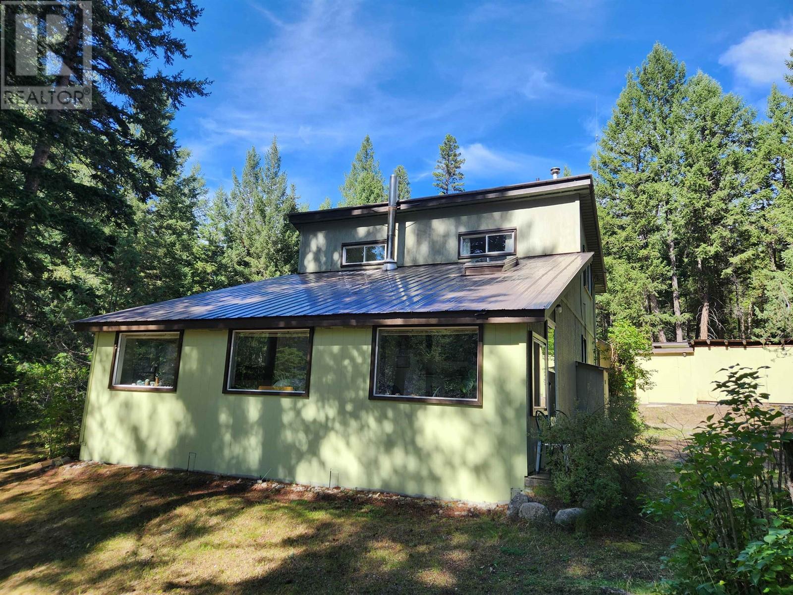 7344 E Young Lake Road, 70 Mile House, British Columbia  V0K 2K2 - Photo 12 - R2972086