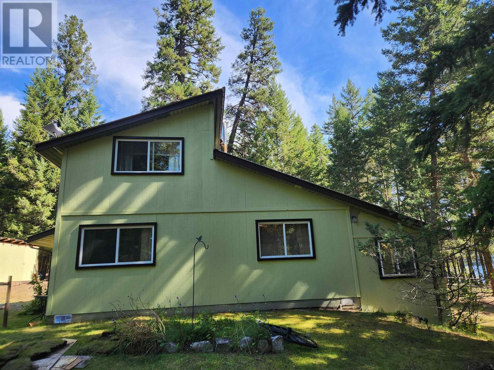 7344 E Young Lake Road, 70 Mile House, British Columbia  V0K 2K2 - Photo 10 - R2972086