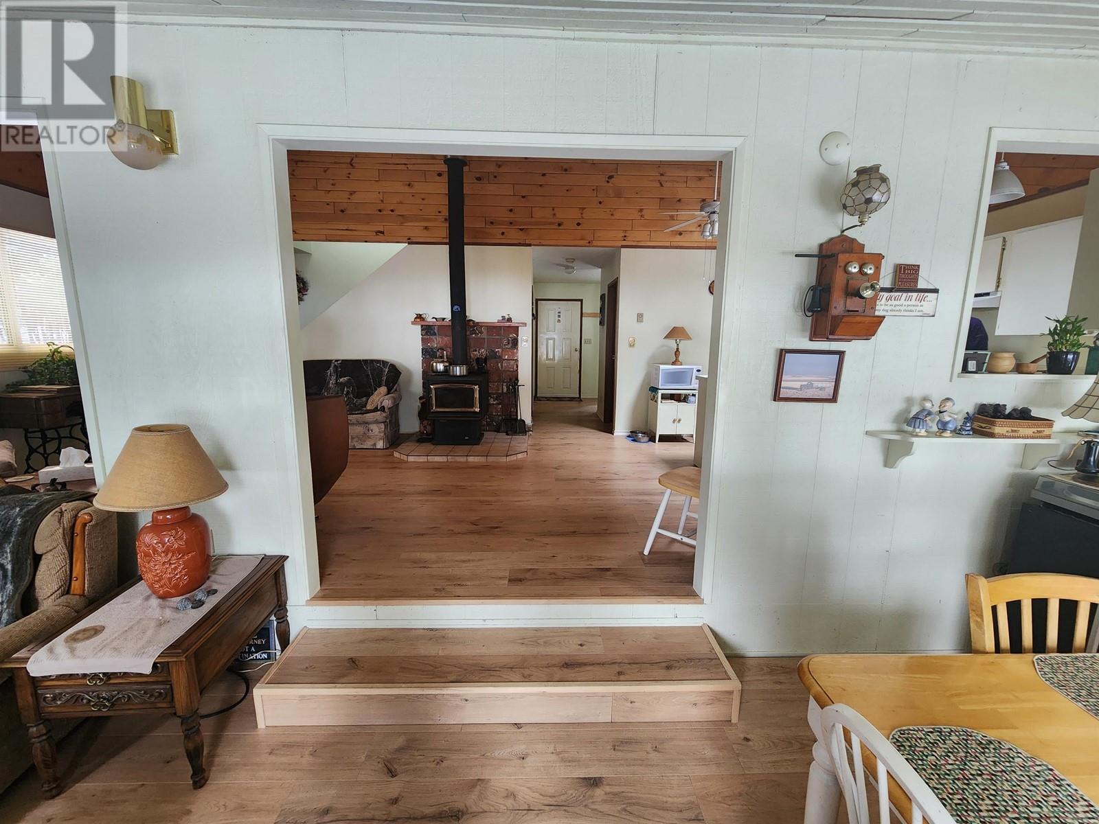 7344 E Young Lake Road, 70 Mile House, British Columbia  V0K 2K2 - Photo 26 - R2972086