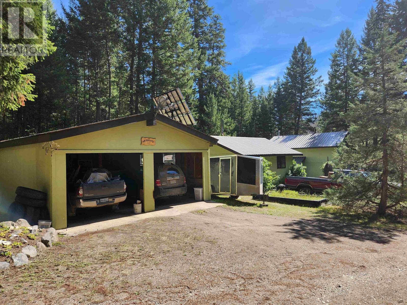7344 E Young Lake Road, 70 Mile House, British Columbia  V0K 2K2 - Photo 15 - R2972086