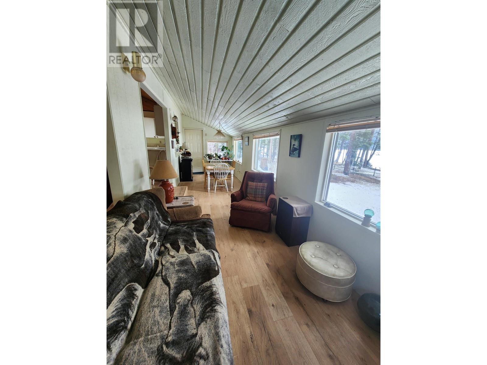 7344 E Young Lake Road, 70 Mile House, British Columbia  V0K 2K2 - Photo 28 - R2972086