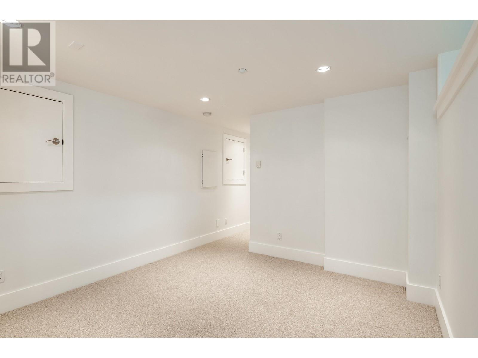 4640 W 8th Avenue, Vancouver, British Columbia  V6R 2A7 - Photo 34 - R2996256