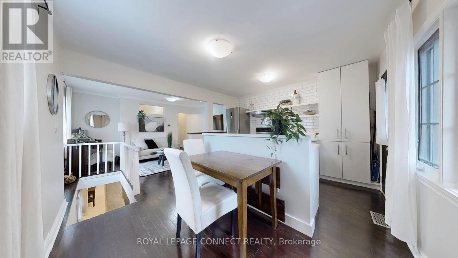 242 Gledhill Avenue, Toronto, Ontario  M4C 5L2 - Photo 13 - E12111269