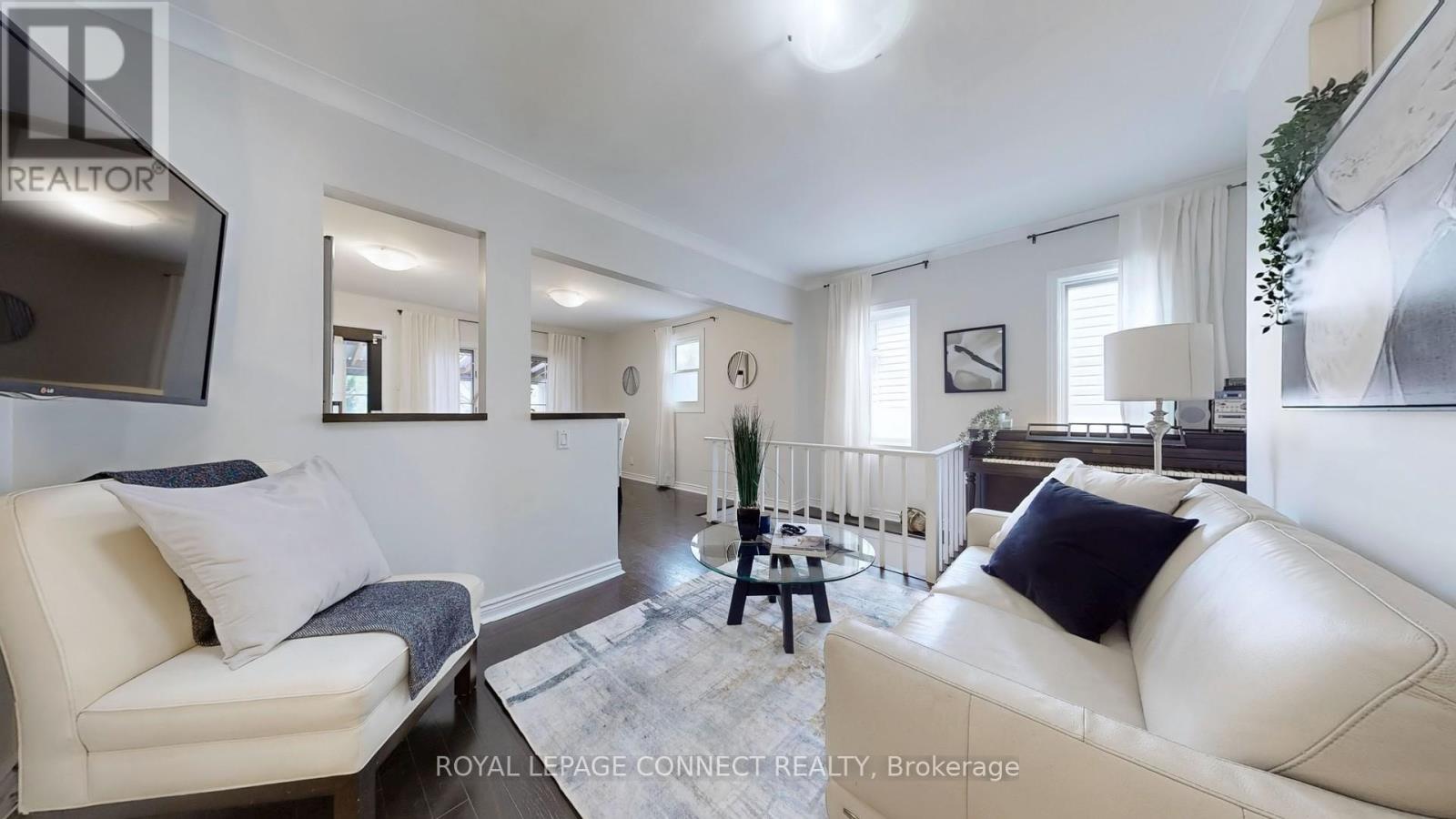 242 Gledhill Avenue, Toronto, Ontario  M4C 5L2 - Photo 6 - E12111269