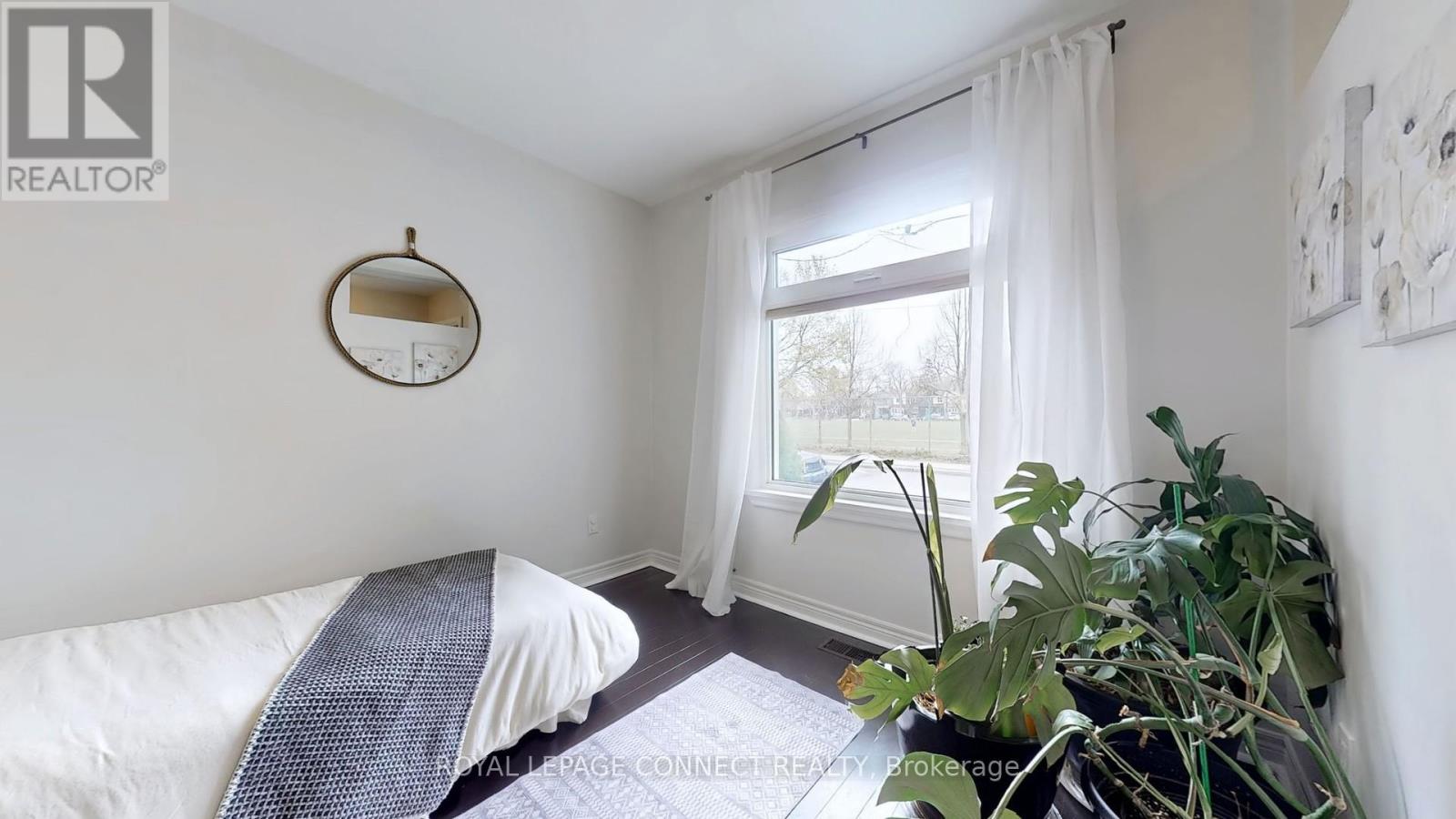 242 Gledhill Avenue, Toronto, Ontario  M4C 5L2 - Photo 17 - E12111269
