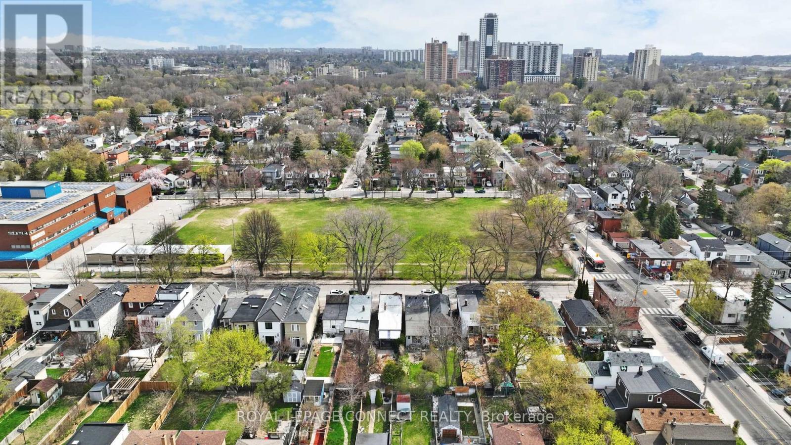242 Gledhill Avenue, Toronto, Ontario  M4C 5L2 - Photo 31 - E12111269