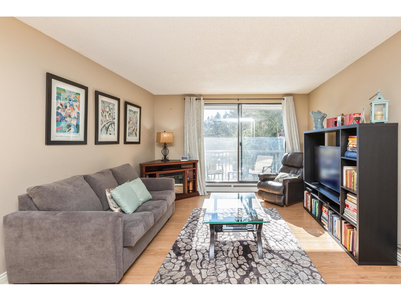 Property at 206 1740 SOUTHMERE CRESCENT image 3