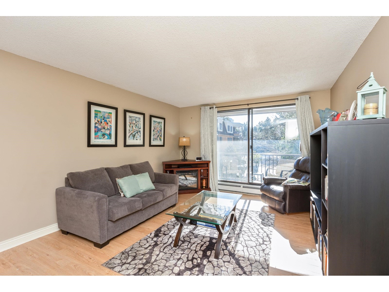 Property at 206 1740 SOUTHMERE CRESCENT image 2