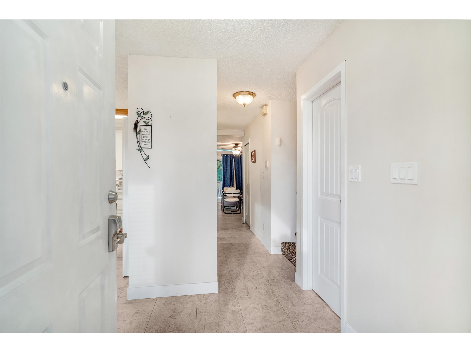 13301 70b Avenue, Surrey, British Columbia  V3W 7Z3 - Photo 10 - R2995114
