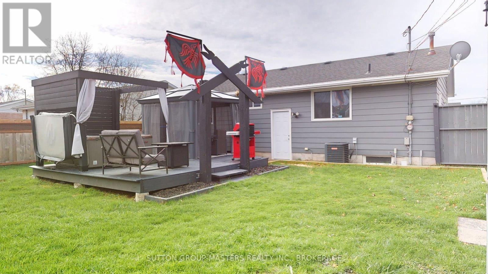 118 Harvard Place, Loyalist, Ontario  K7N 1J6 - Photo 30 - X12113293