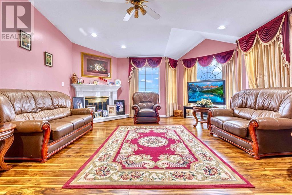 Property at 716 CRANE PLACE image 4