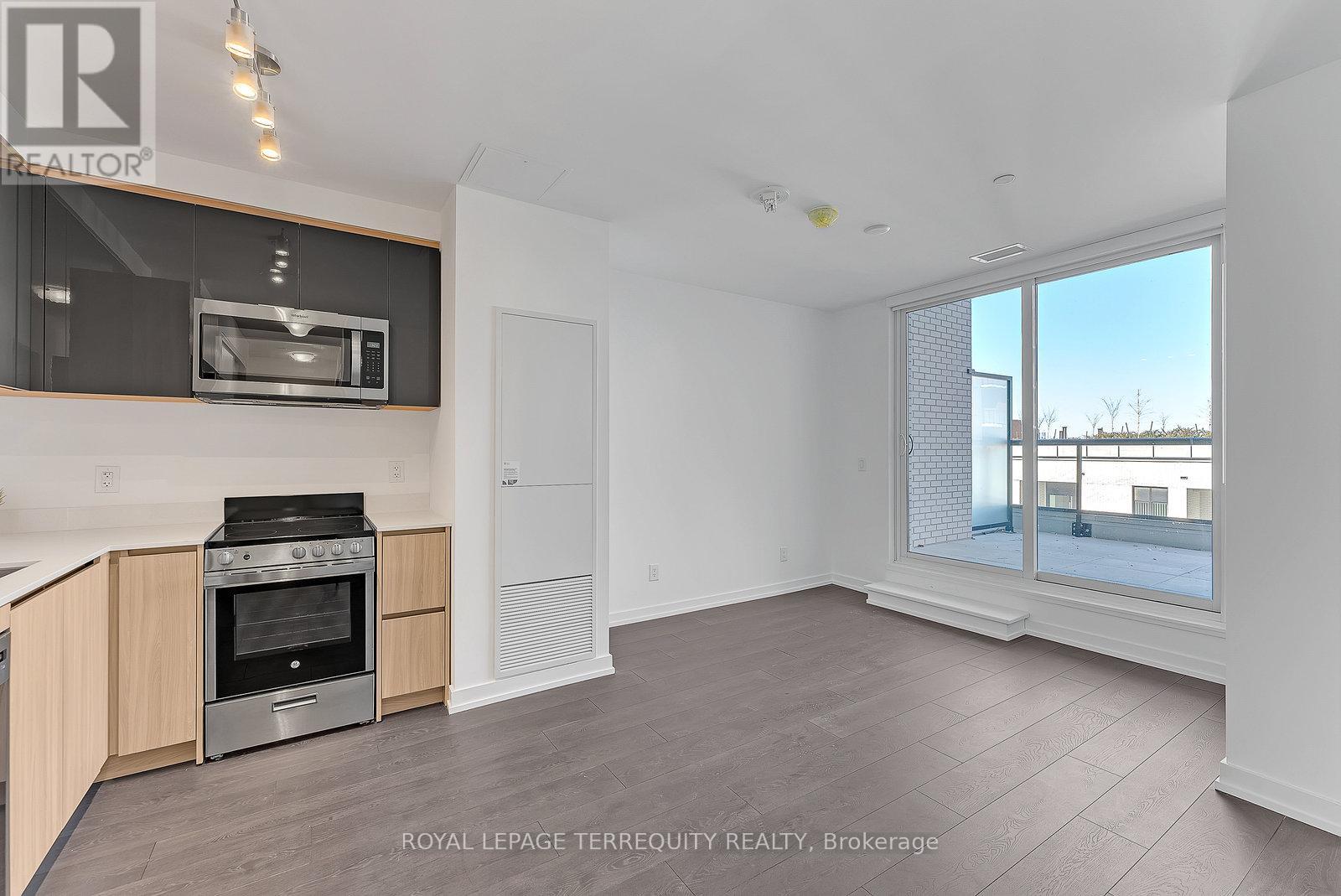 719 - 3100 KEELE STREET, toronto (downsview-roding-cfb), Ontario
