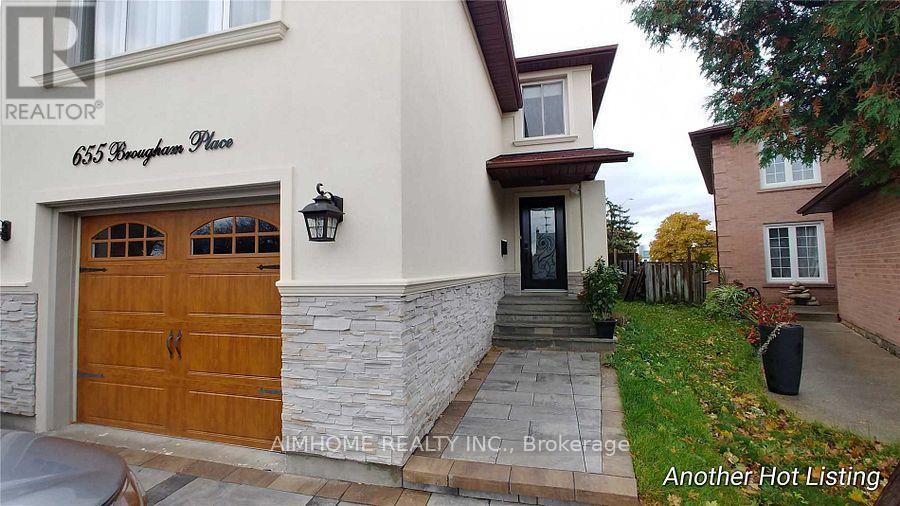 655 Brougham Place, Mississauga, Ontario  L5B 2Z5 - Photo 1 - W12113400