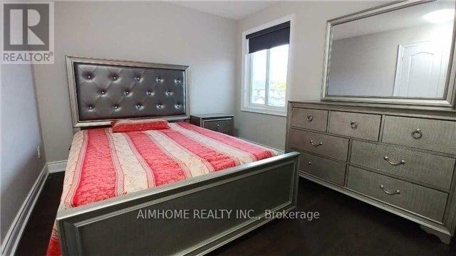 655 Brougham Place, Mississauga, Ontario  L5B 2Z5 - Photo 10 - W12113400