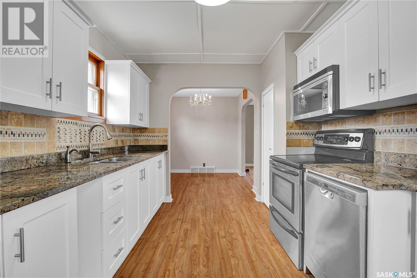 2618 Clarence Avenue S, Saskatoon, Saskatchewan  S7J 1M4 - Photo 7 - SK004171