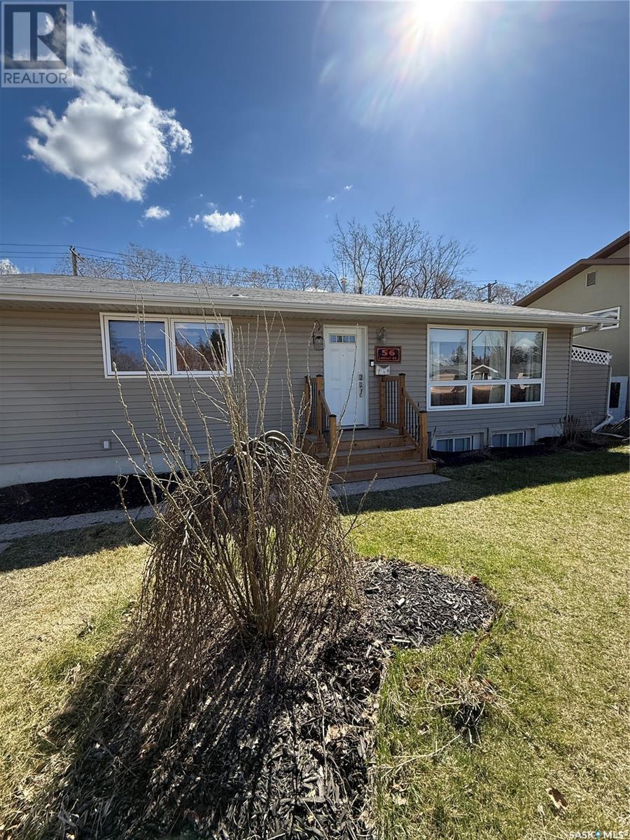 56 LINDSAY DRIVE, saskatoon, Saskatchewan