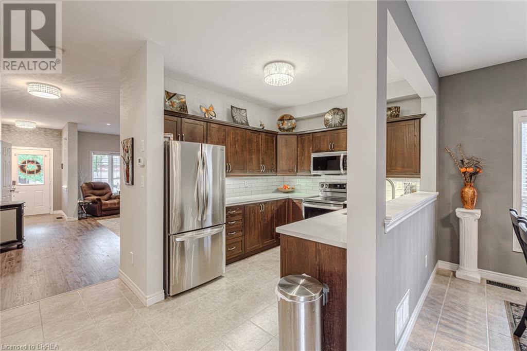 229 Springvalley Crescent, Hamilton, Ontario L9C 0B3 - Photo 16 - 40723159