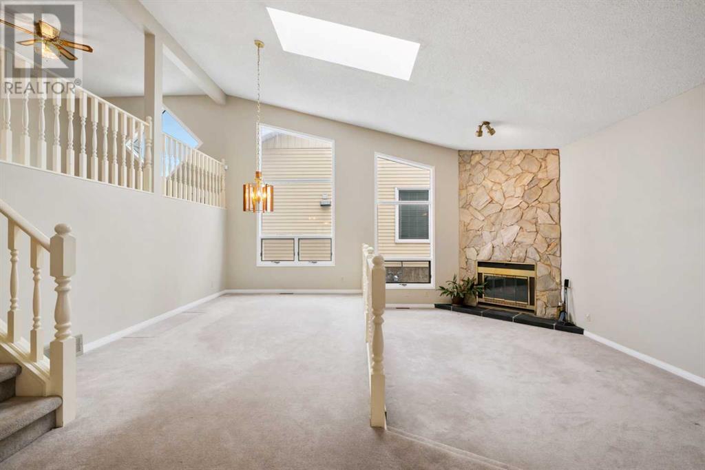381 Deerview Drive Se, Calgary, Alberta  T2J 6X2 - Photo 5 - A2207457