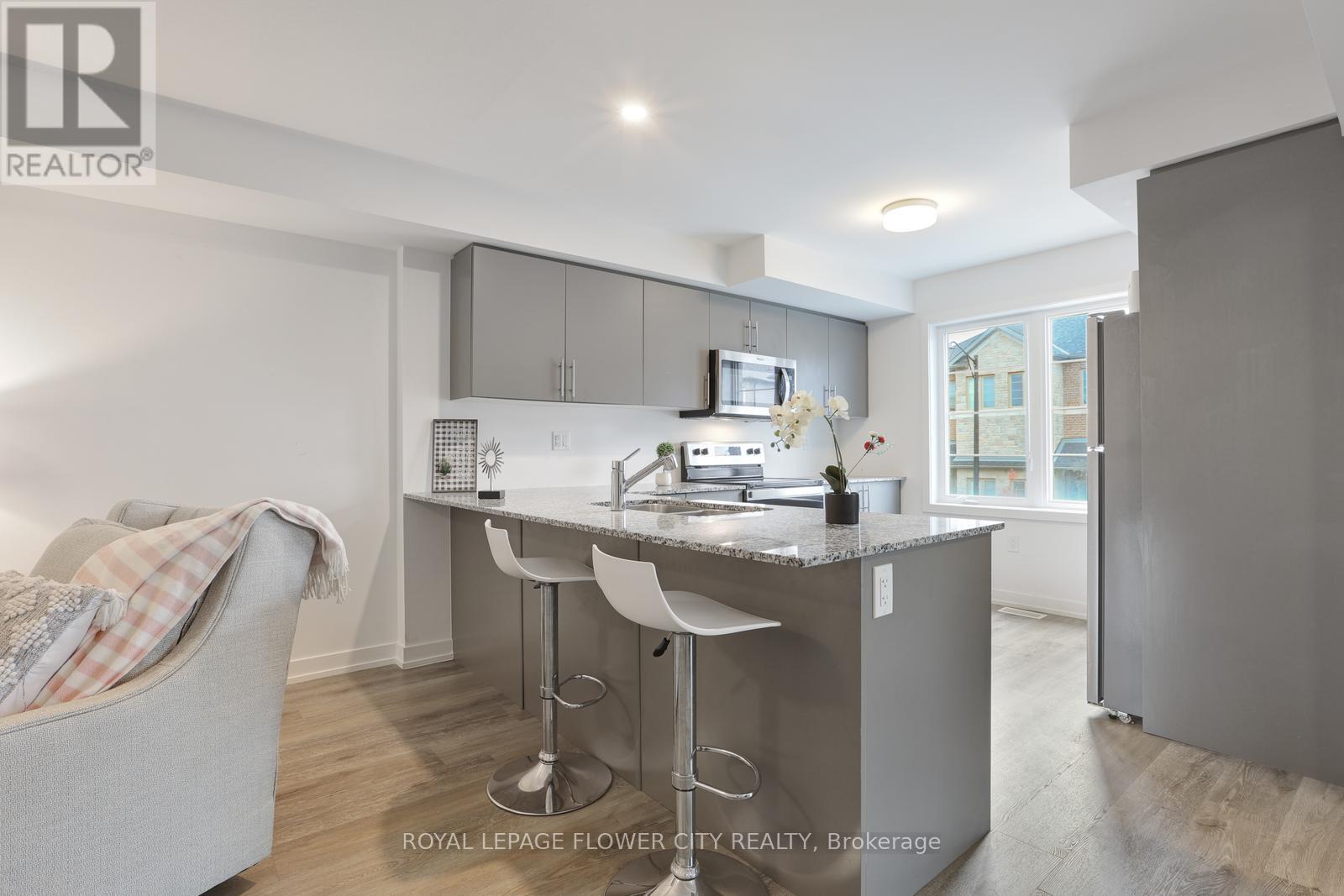 16 - 205 West Oak Trail, Kitchener, Ontario  N2R 0R9 - Photo 26 - X12113383
