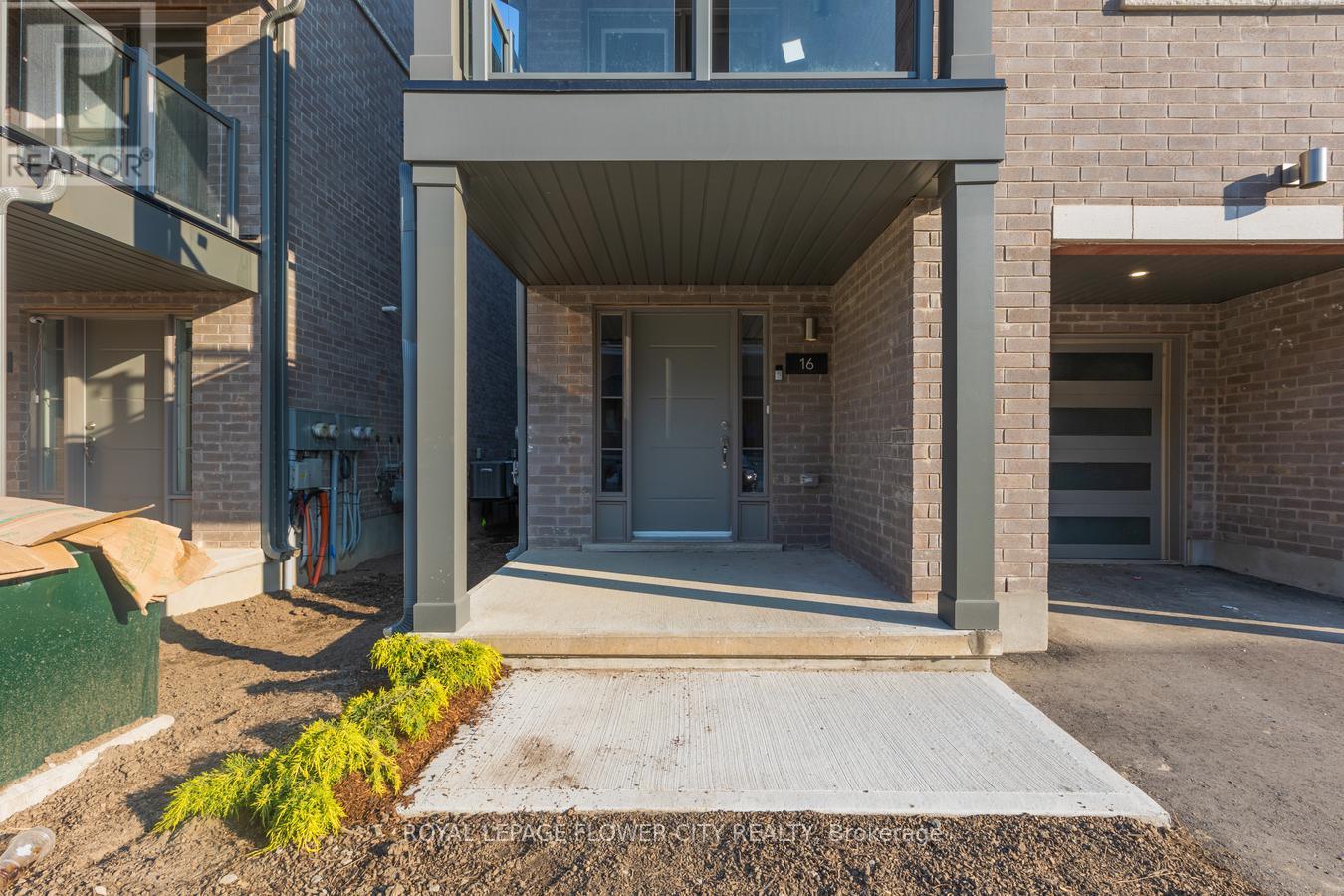16 - 205 West Oak Trail, Kitchener, Ontario  N2R 0R9 - Photo 5 - X12113383