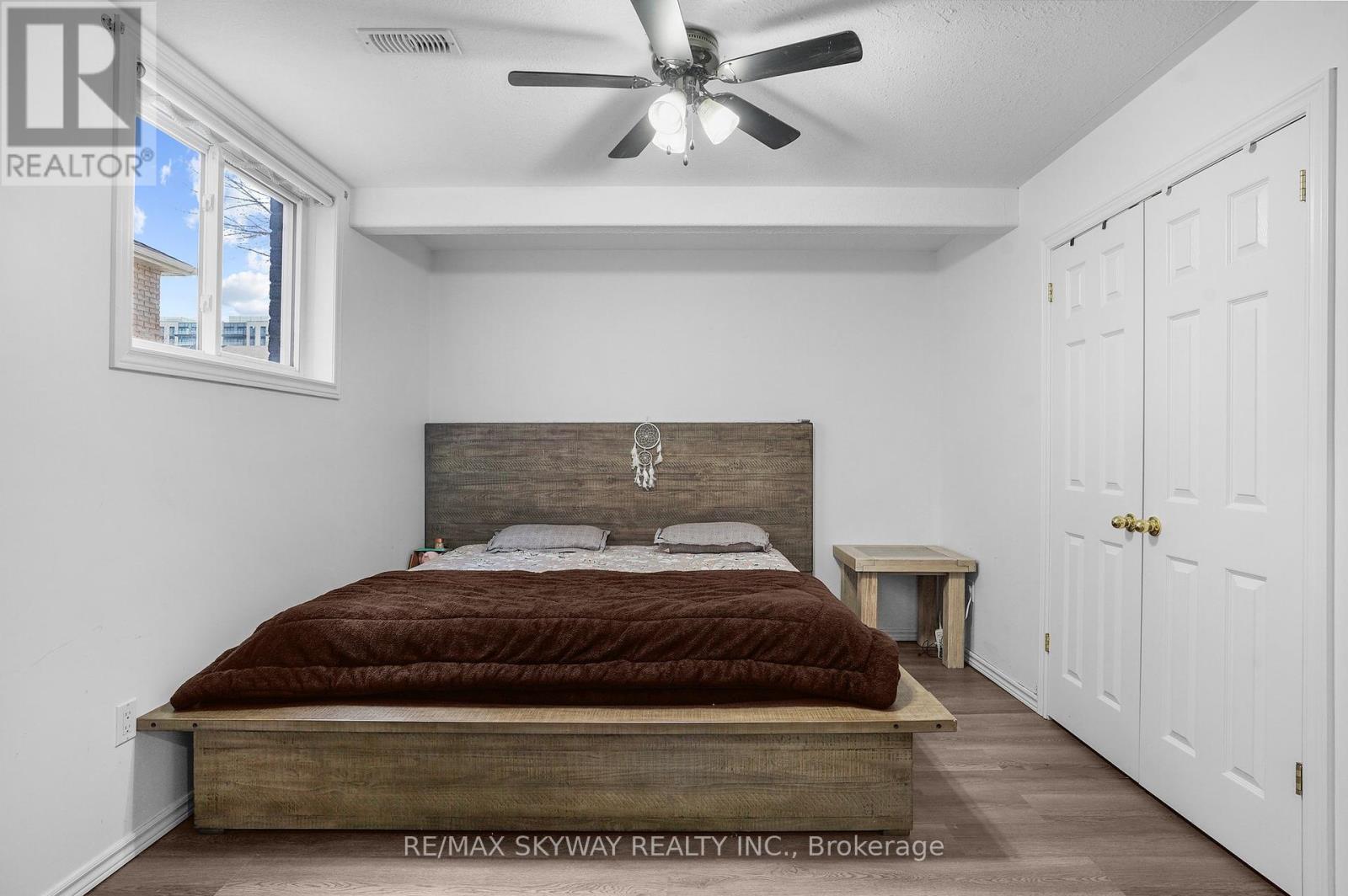8 Bradley Lane, Brantford, Ontario  N3T 6R5 - Photo 14 - X12113393